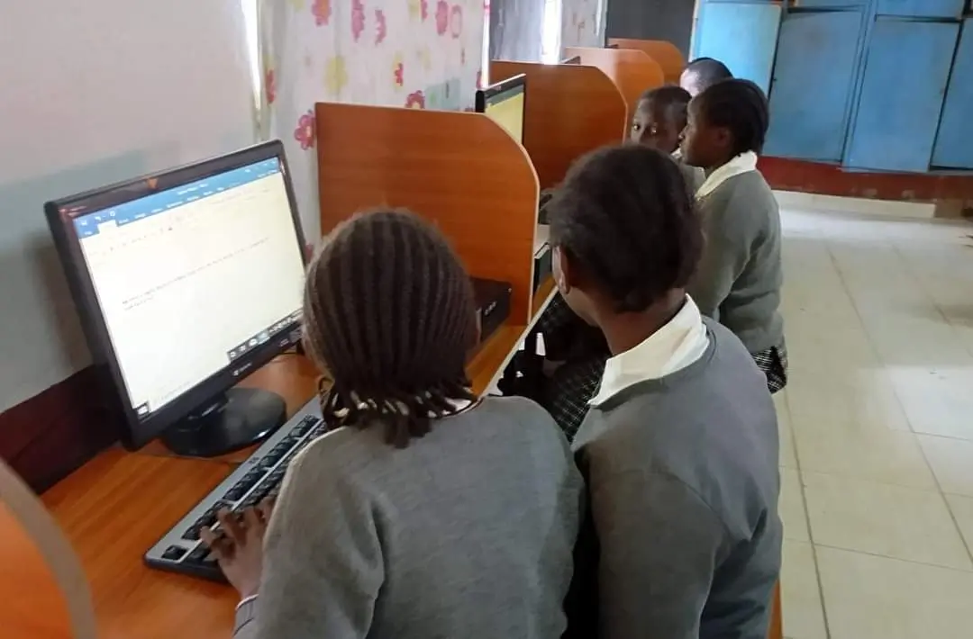 Learners of Mjini primary school located at the outskirts of Murang’a town during a past Computer Studies lesson. Photo/ File