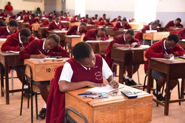 KNEC KCSE Grading Scale – Per Subject 2024 1 Candidates sitting a past Kenya Certificate of Secondary Exams (KCSE). Photo/ File.