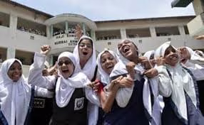 KCSE 2024-2025 Exam Results: Private schools outshine public schools 1 KCSE 2024-2025 Exam Results: Private schools outshine public schools