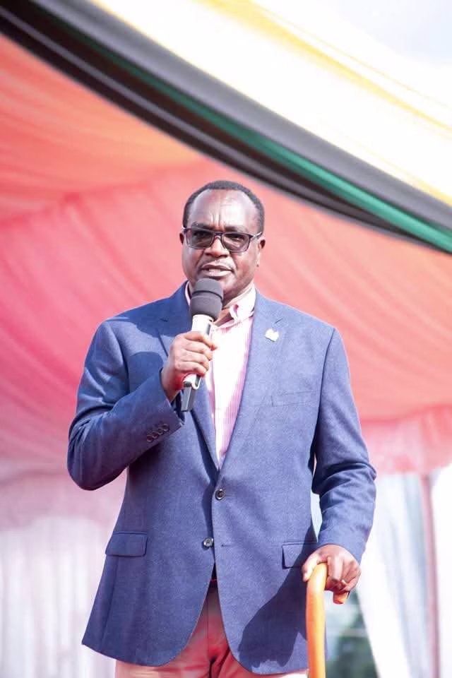 𝐏𝐚𝐫𝐞𝐧𝐭𝐬 𝐰𝐢𝐥𝐥 𝐧𝐨𝐭 𝐩𝐚𝐲 𝐞𝐱𝐚𝐦 𝐟𝐞𝐞𝐬 𝐝𝐞𝐬𝐩𝐢𝐭𝐞 𝐛𝐮𝐝𝐠𝐞𝐭 𝐜𝐮𝐭, 𝐂𝐒 𝐎𝐠𝐚𝐦𝐛𝐚 𝐬𝐚𝐲𝐬 1 Education Cabinet Secretary Julius Migos Ogamba during a fundraising event at Marani Catholic Church in Kitutu Chache North Constituency; on Sunday April 27th, 2025. Photo Courtesy of CS Ogamba.