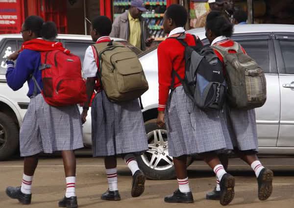 Learners going home after school closures.